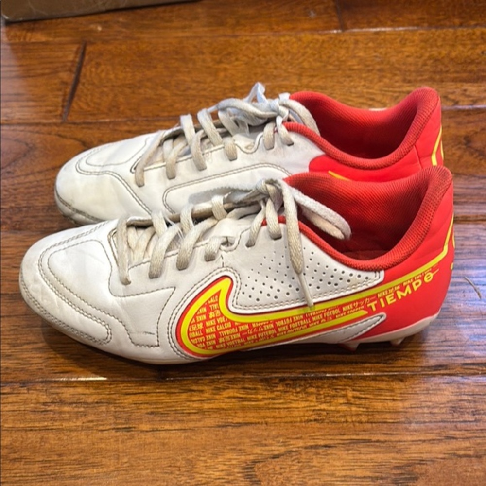 Nike Kids Tiempo Soccer Shoes